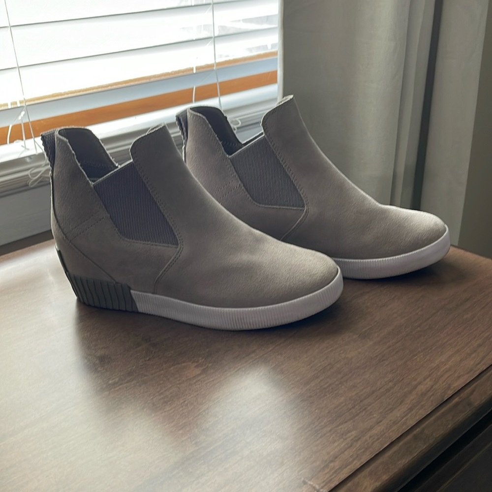 Wedge booties excellent condition
